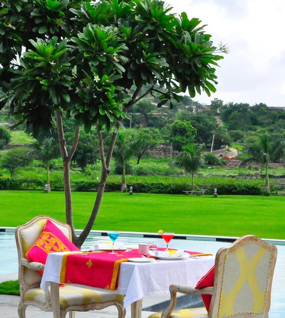 Tatsaraasa Resort & Spa, Udaipur Exterior foto