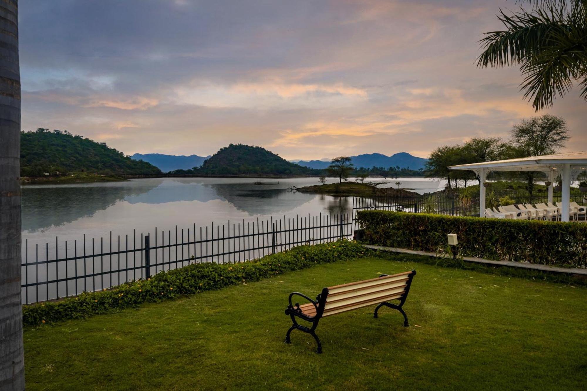 Tatsaraasa Resort & Spa, Udaipur Exterior foto
