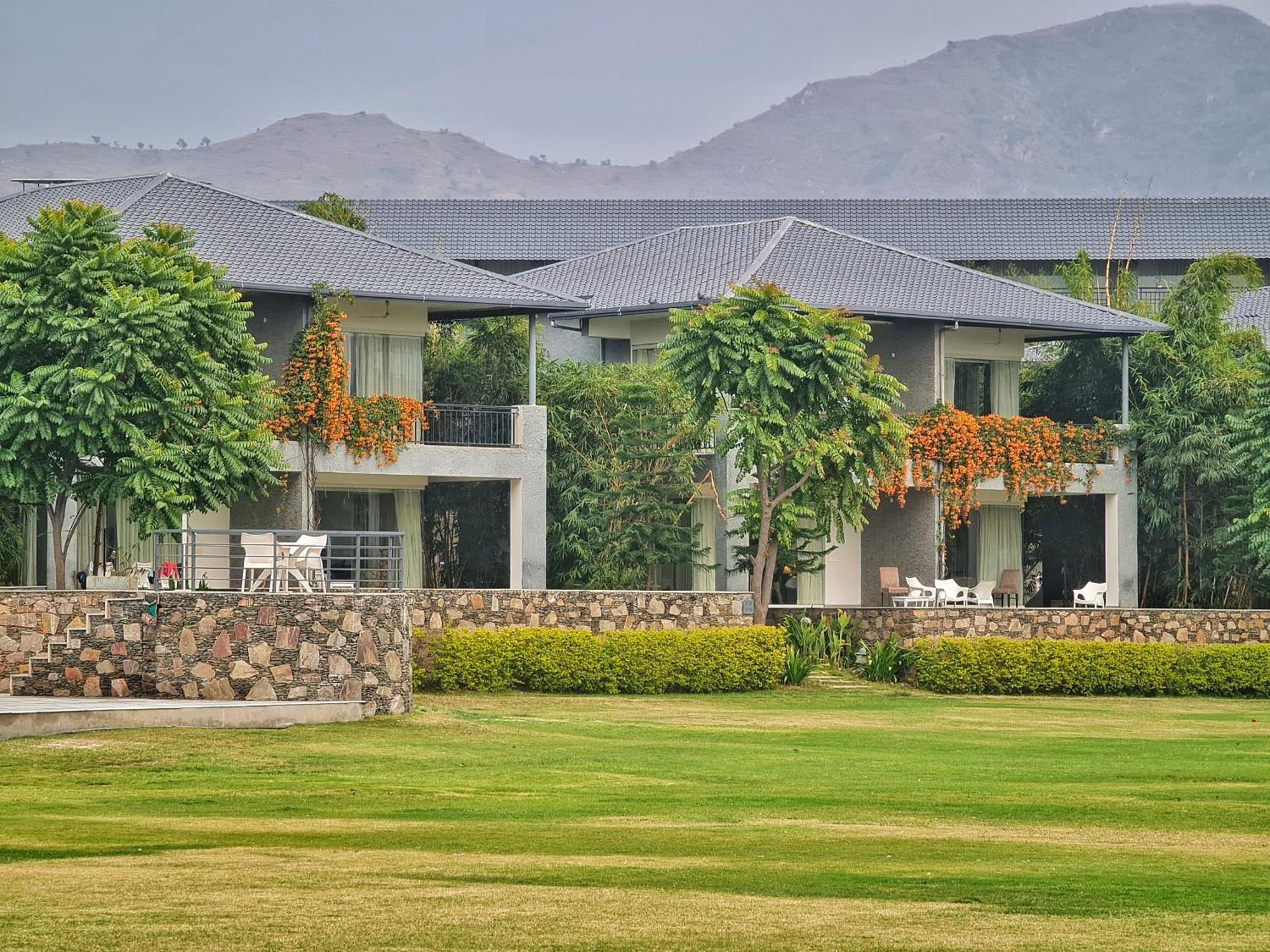 Tatsaraasa Resort & Spa, Udaipur Exterior foto