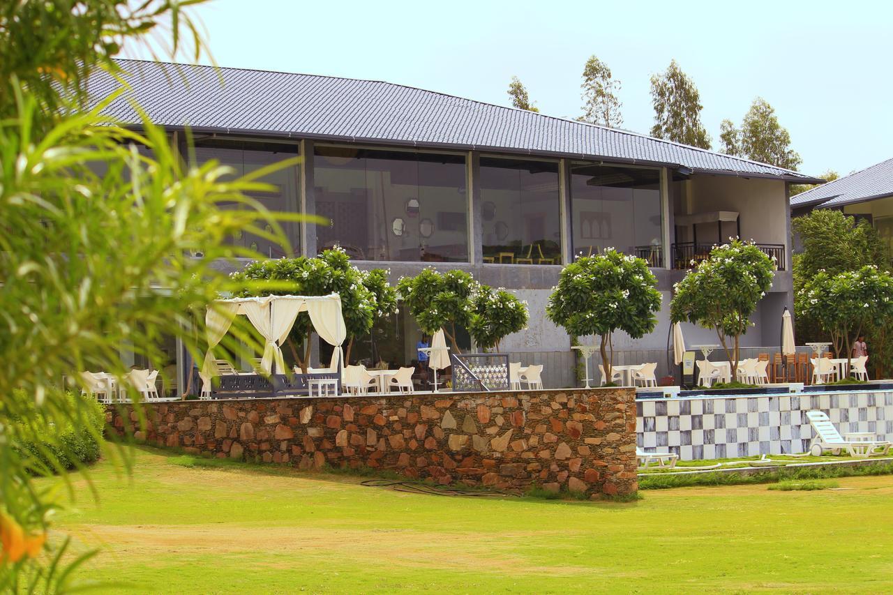 Tatsaraasa Resort & Spa, Udaipur Exterior foto